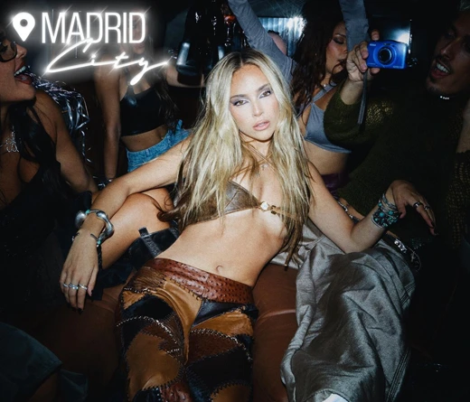 "Madrid city" es el nuevo single de la cantante espaola, una cancin estilo pop-electrnico que se presenta con su videoclip y que nacio de un camp de composicin del que particip la artista en Los ngeles
